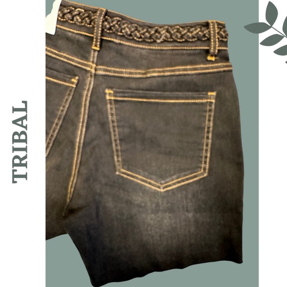 Tribal Jeans Audrey Mide Rise 5” Length Black Denim Shorts Raw Hem - Picture 5 of 8